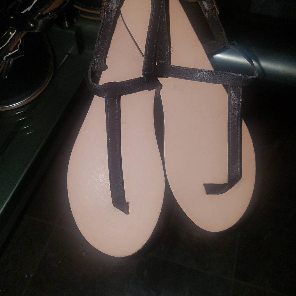 Sandals - Picture 2 of 3